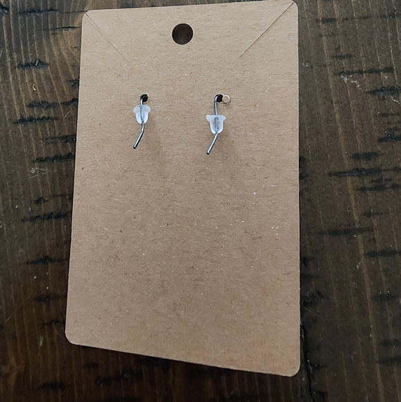 Red and Black Beaded Bracelet And Earring Set - Picture 10 of 11